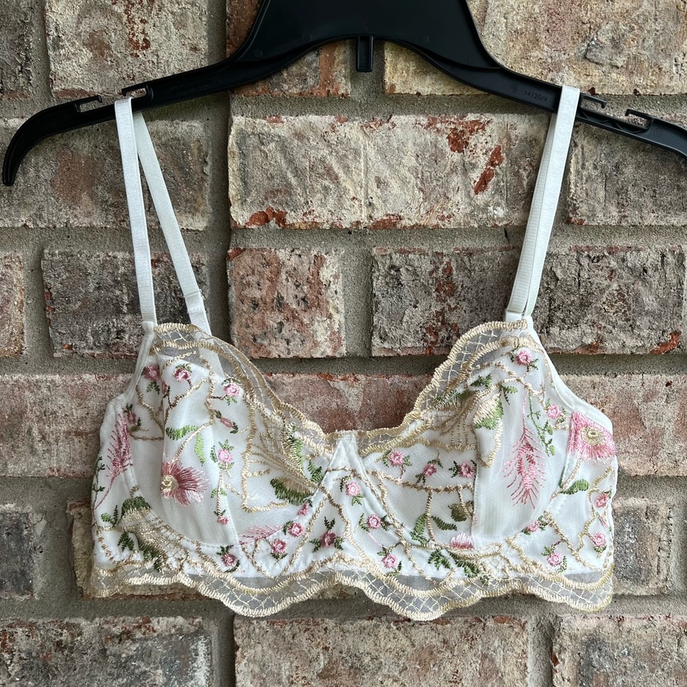 🍒💣 Kawaii floral embroidered decorative bra